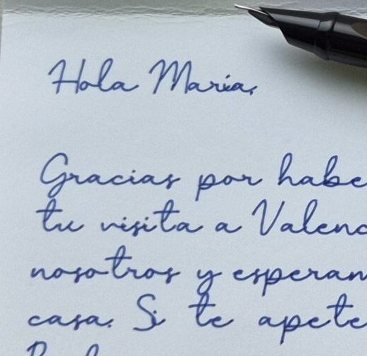 escritura real en carta manuscrita para agradecer a clientes
